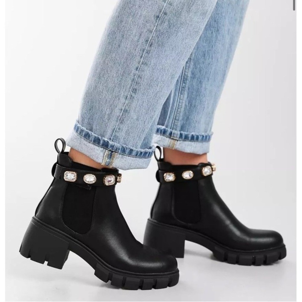 Steve Madden Honey Lug Sole Black Chelsea Ankle Boots, Women's Size 7